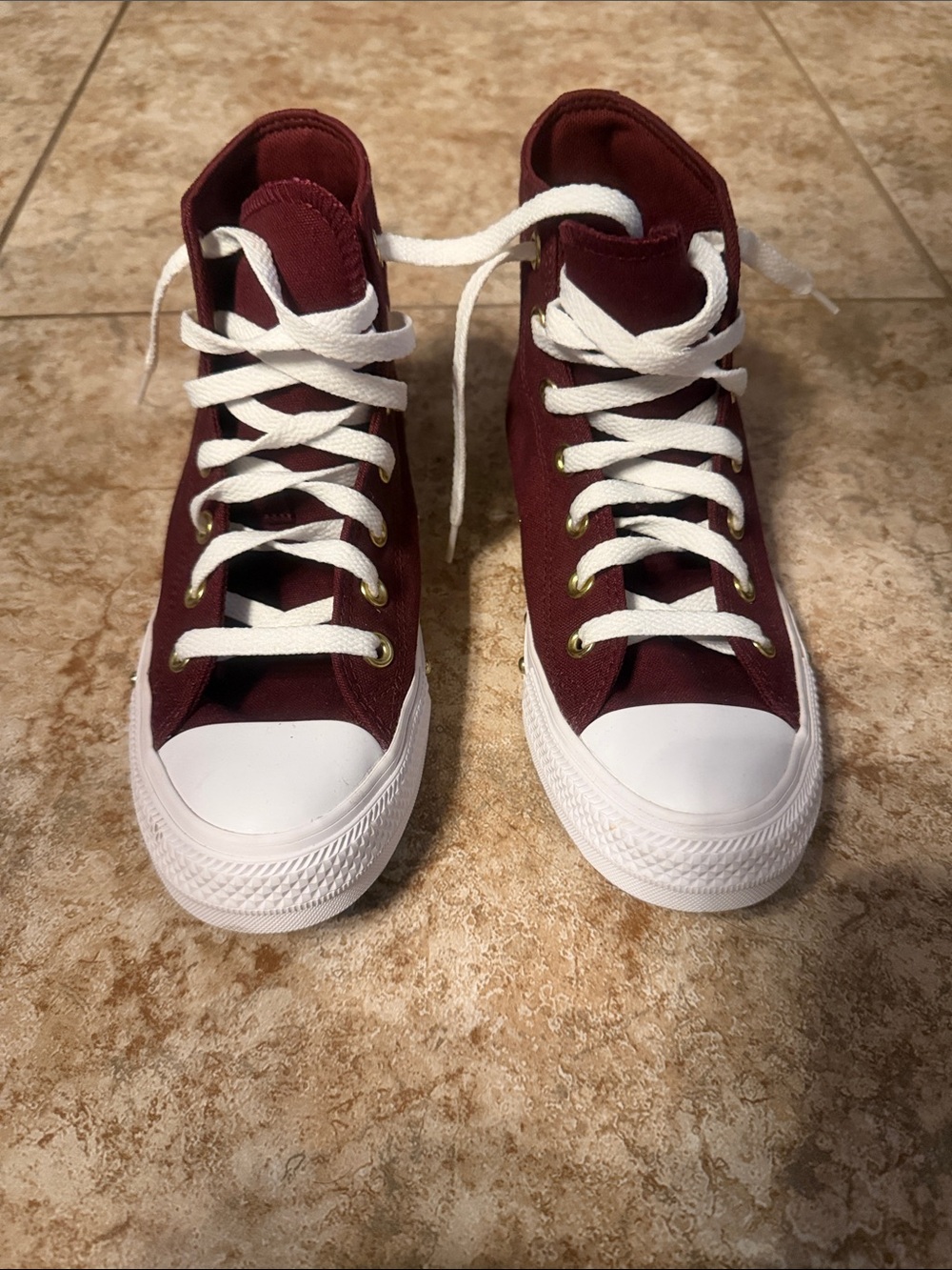 Converse Burgundy High-Tops